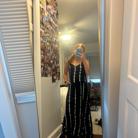 Walker & Wade Navy and white tie-dye long dres - Picture 2 of 8